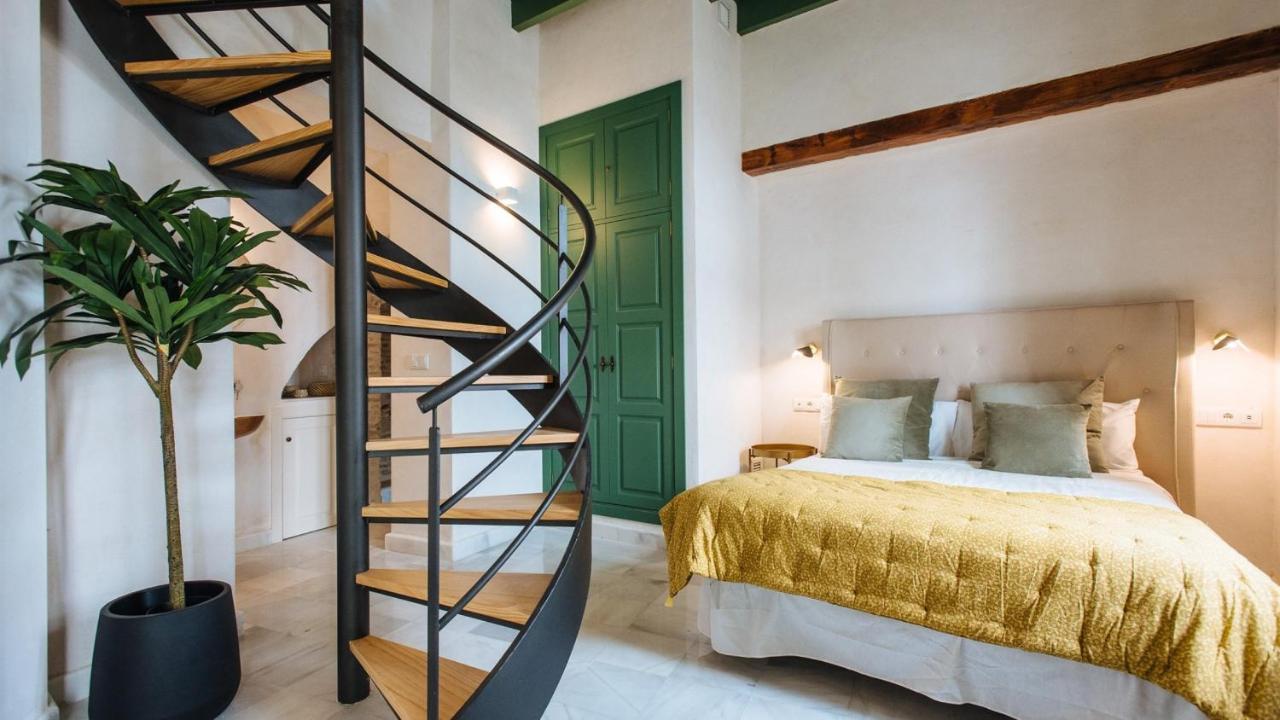 Rocio Suites Apartments Seville Exterior photo