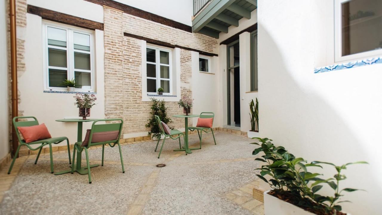 Rocio Suites Apartments Seville Exterior photo