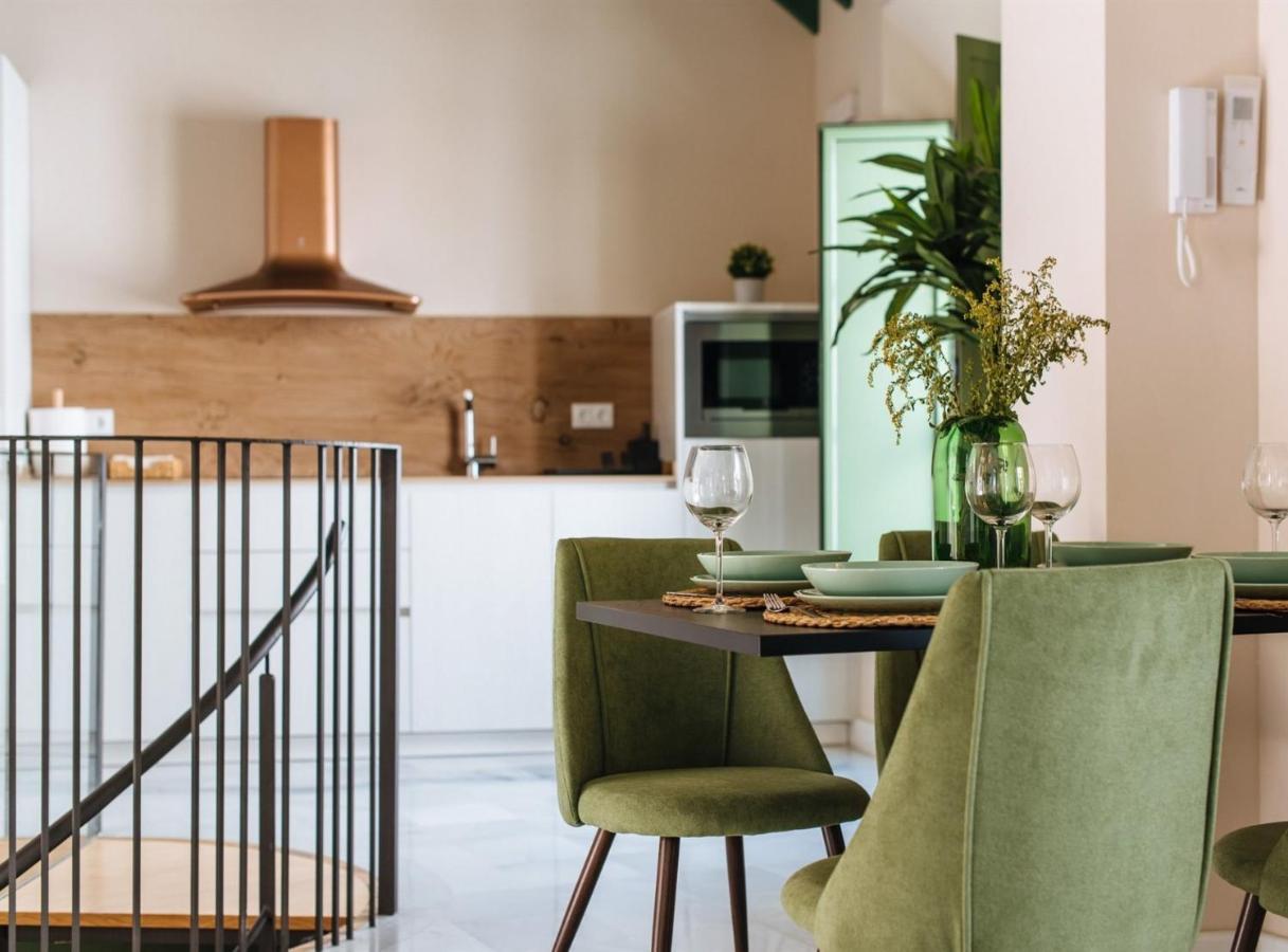 Rocio Suites Apartments Seville Room photo