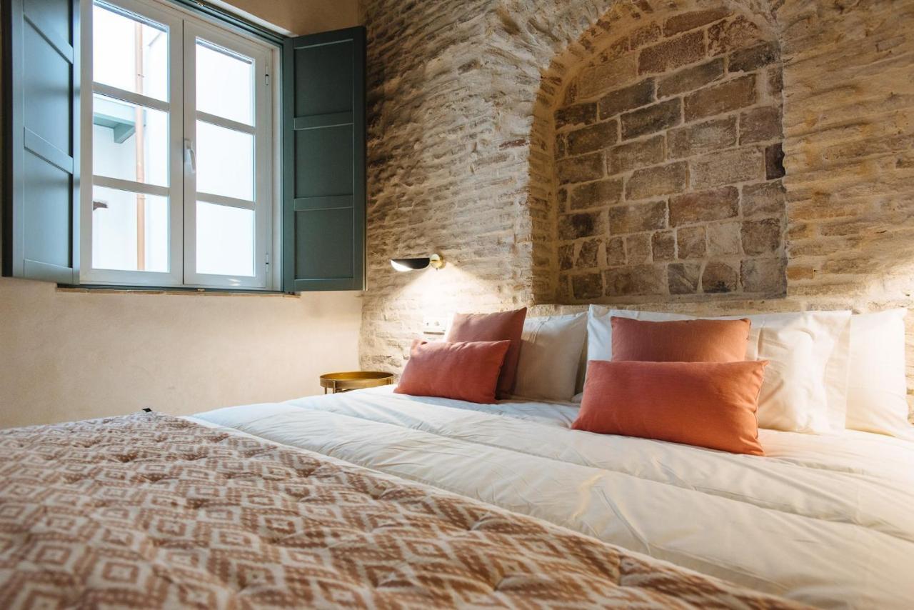 Rocio Suites Apartments Seville Room photo