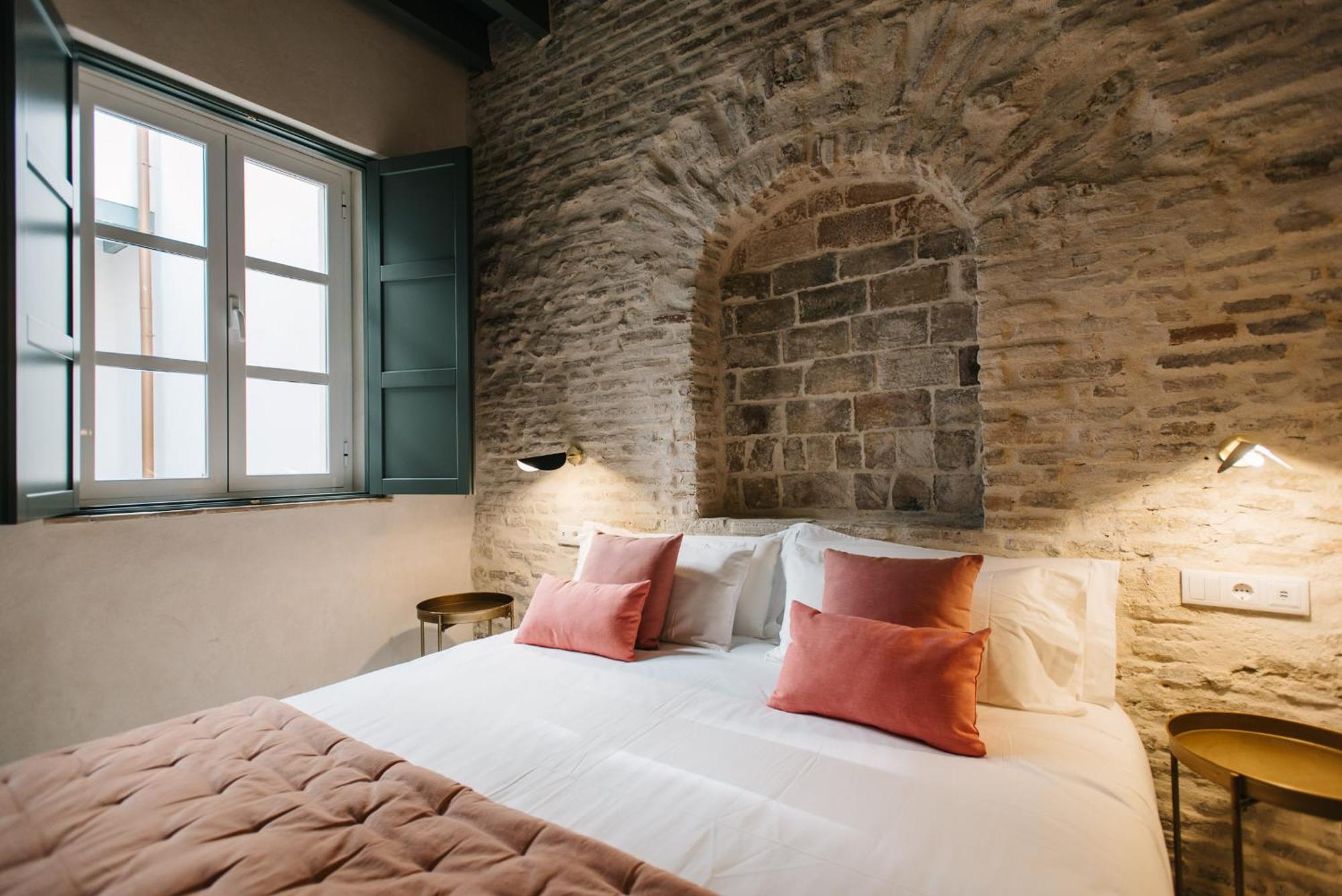 Rocio Suites Apartments Seville Room photo