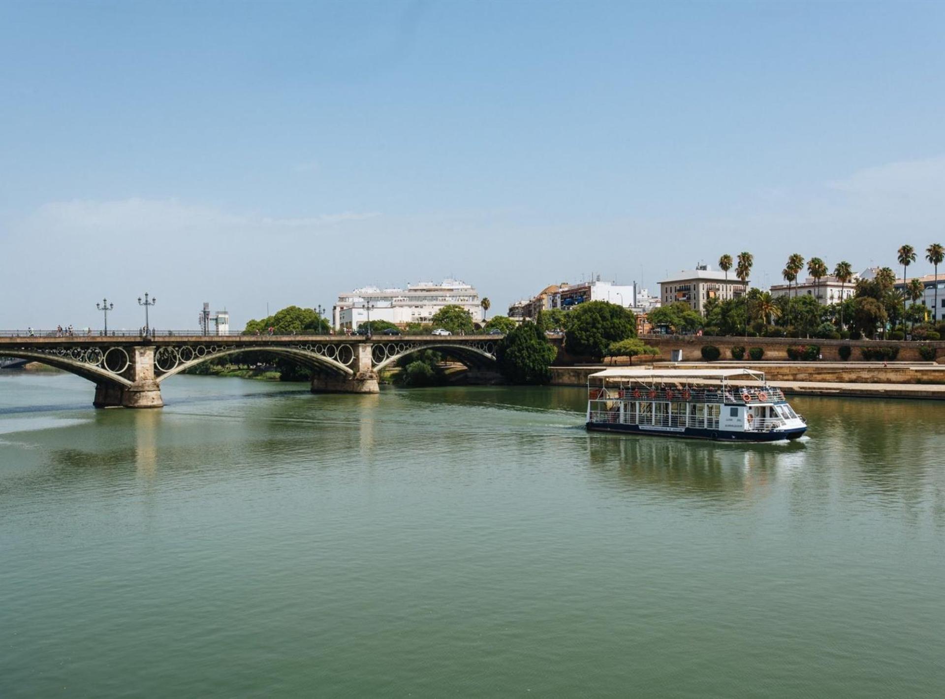 Rocio Suites Apartments Seville Room photo